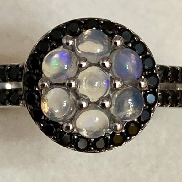 Opal & Black Spinel - Picture 7 of 12